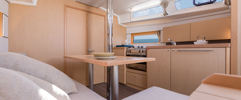 Oceanis 38.1