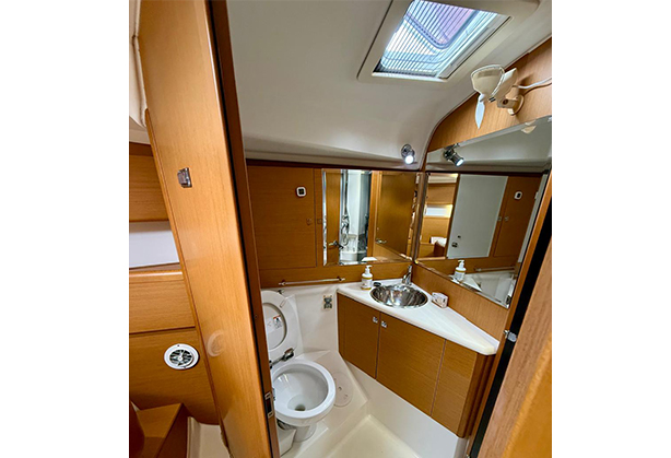 Jeanneau 45 DS - 2011