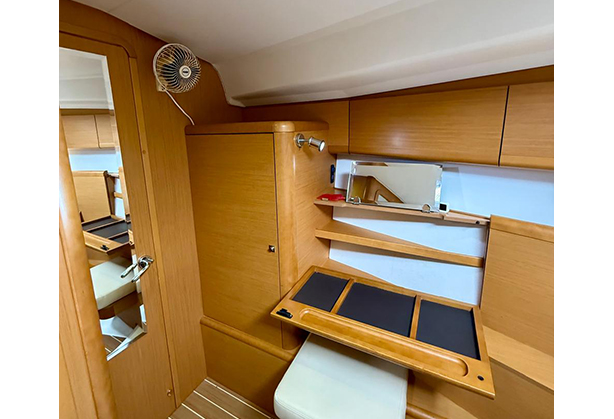 Jeanneau 45 DS - 2011