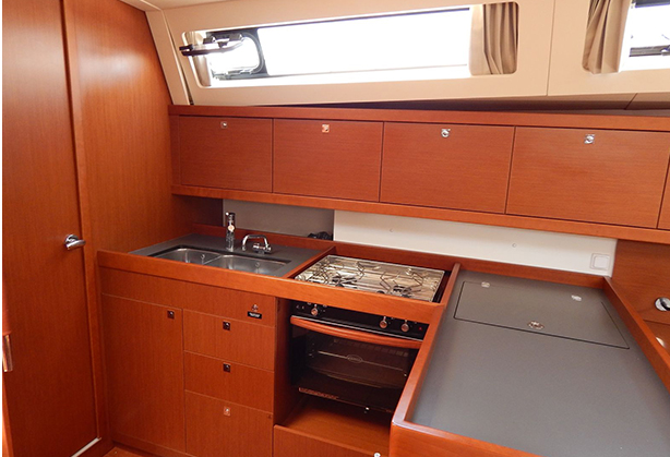Beneteau Oceanis 41 2013