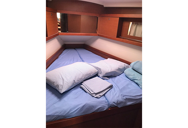 Beneteau Oceanis 41 2013