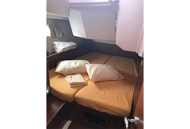 Beneteau Oceanis 41 2013